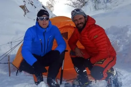 Himalay dağına dırmanmaq istəyən alpinistlər itkin düşüblər