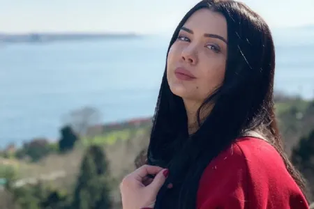 Oksana əziyyət çəkdiyi xəstəlikdən danışdı - VİDEO