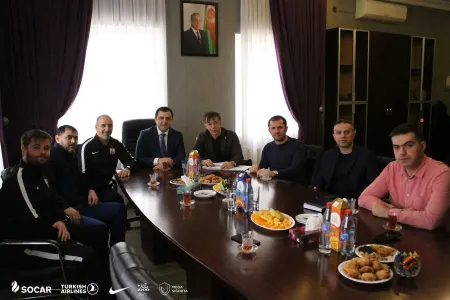 Nikola Yurçeviç "Neftçi” klubunun qonağı olub