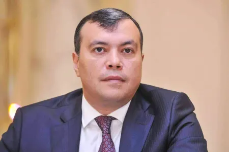 Sahil Babayev işgüzar xanımları təbrik edib