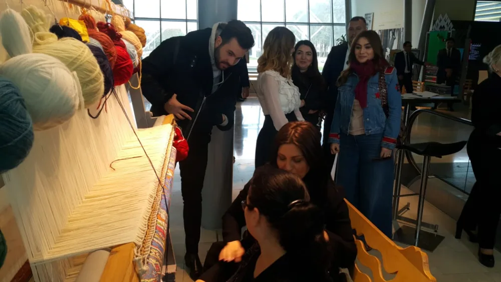 Sibel Can və oğlu Engincan "Yarat" və Xalça Muzeyində - FOTO