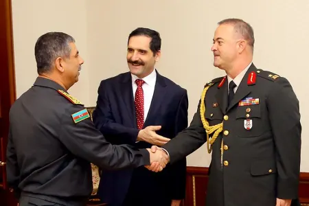 “Türkiyənin yeni hərbi attaşesi Azərbaycanın Müdafiə nazirinə təqdim olunub”