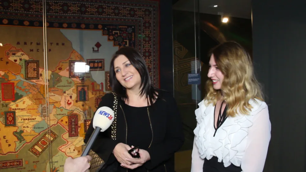Sibel Can Bakıda xalça toxudu: "Bu gözəl hissdir" – EKSKLÜZİV – VİDEO