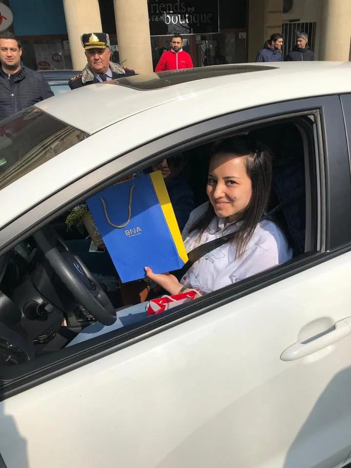Bakıda “Nümunəvi qadın sürücü” aksiyası - FOTO