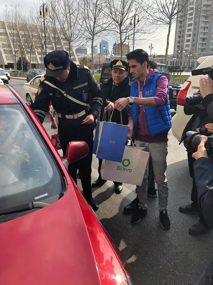 Bakıda “Nümunəvi qadın sürücü” aksiyası - FOTO