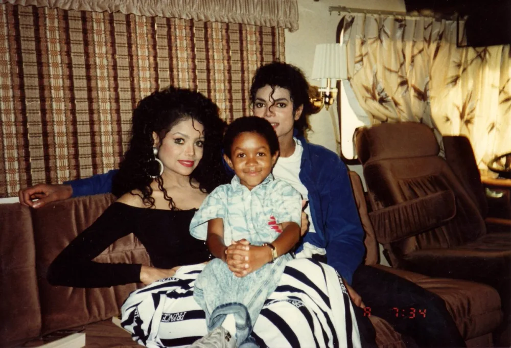 Bacısı Maykl Ceksonun uşaq təcavüzçüsü olduğunu etiraf edib - FOTO