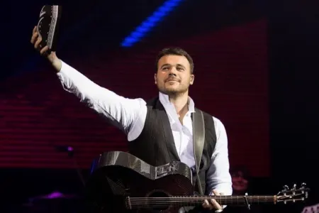 Xalq artisti Emin Ağalarov Daşkənddə konsert proqramı ilə çıxış edib - FOTO