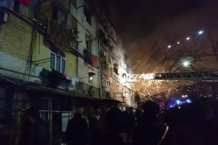 Bakıda yanğın nəticəsində evsiz qalan 34 məcburi köçkünə kirayə pulu verilib