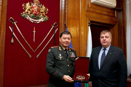 Baş Qərargah rəisi ilə Bolqarıstan Müdafiə nazirinin görüşü keçirilib - FOTO