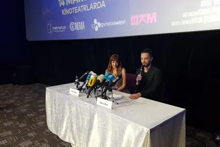 Murat Boz və Seda Bakan azərbaycanlı jurnalistlərlə mətbuat konfransında - FOTO
