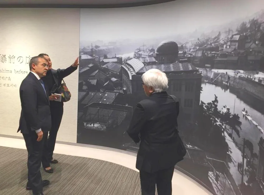 Mikayıl Cabbarov Yaponiyanın xarici işlər naziri ilə görüşüb