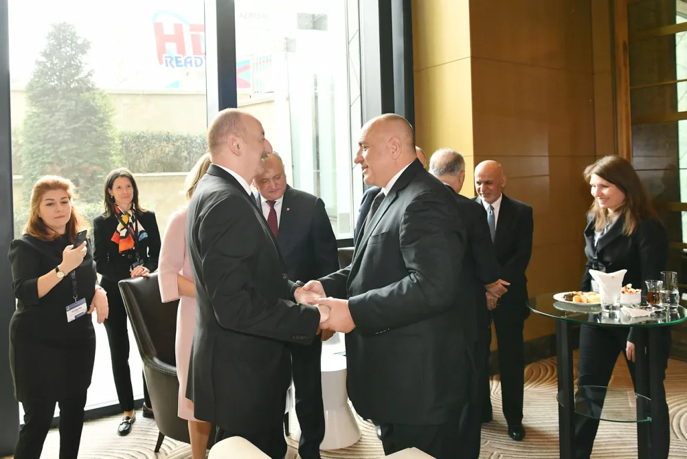 Prezident İlham Əliyev: “Yeni dostlar əldə edərək yeni körpülər qurmuşuq” - FOTO