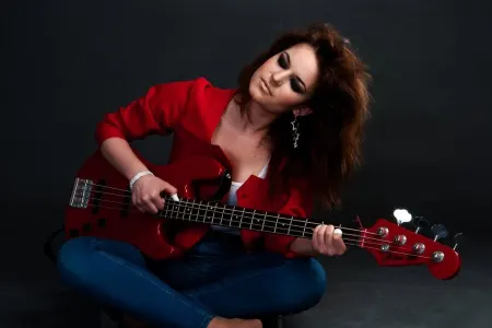 Müğənni Sevil oliqarxın 5 milyonluq ədəbsiz təklifinə "yox" dedi