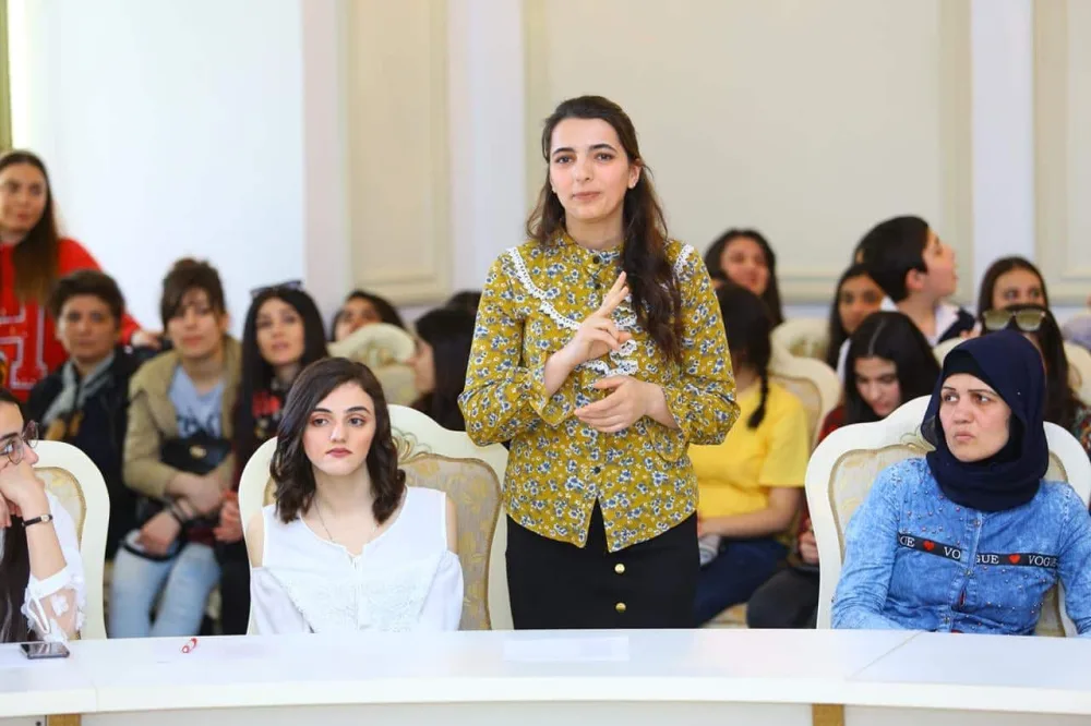 Tanınmış şairlərlə lal və kar oxucuların görüşü olub - FOTO