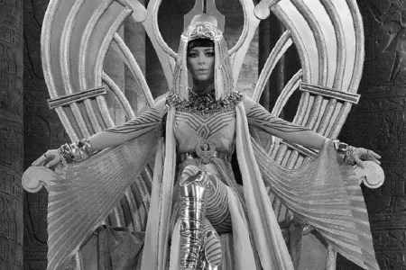 Məşhur müğənnini ələ saldılar - FOTO - VİDEO