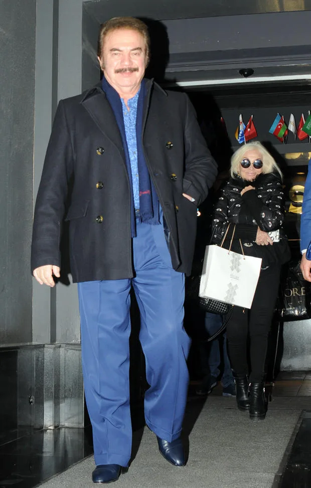 Millət vəkili Qənirə Paşayeva türk müğənnisi Orhan Gencebayla - FOTO