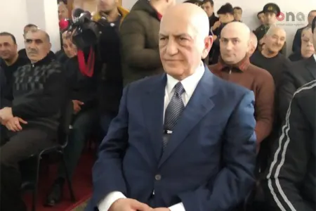 Əli İnsanov: "Siyasətdən heç vaxt ayrilmayacagam"