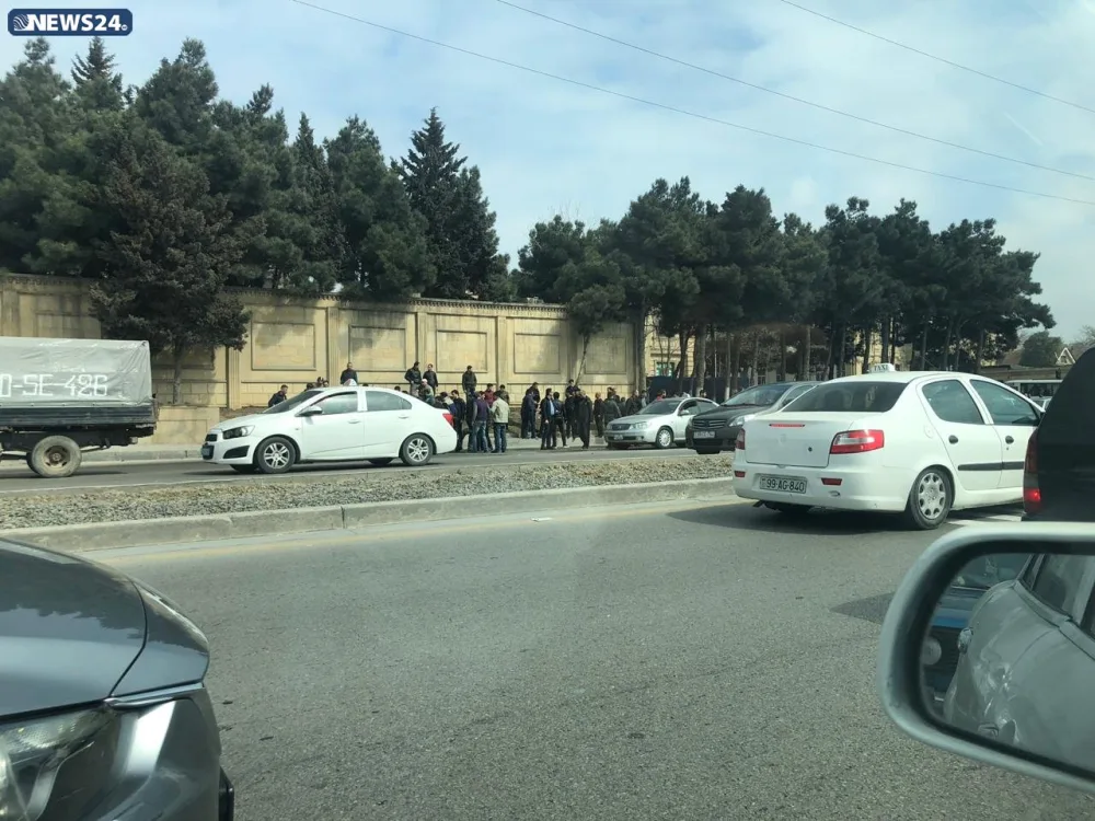 Nobel prospektində zəncirvari qəza - FOTO