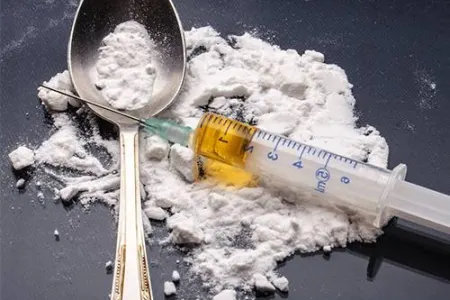 Telefon oğrusunun üzərində heroin aşkar edilib