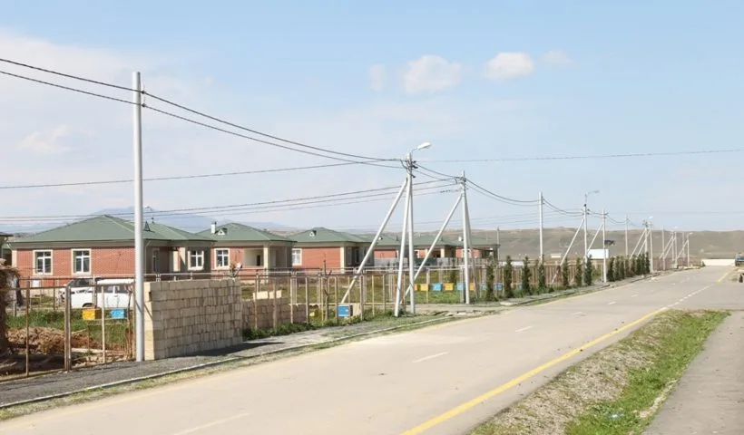 Azərbaycan əsgərləri müğənnilərlə belə rəqs etdilər – FOTO - VİDEO - YENİLƏNİB