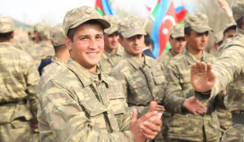 Azərbaycan əsgərləri müğənnilərlə belə rəqs etdilər – FOTO - VİDEO - YENİLƏNİB