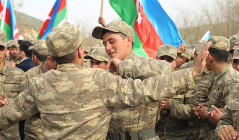 Azərbaycan əsgərləri müğənnilərlə belə rəqs etdilər – FOTO - VİDEO - YENİLƏNİB