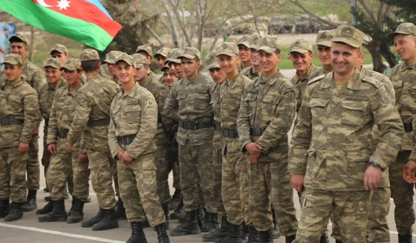 Azərbaycan əsgərləri müğənnilərlə belə rəqs etdilər – FOTO - VİDEO - YENİLƏNİB