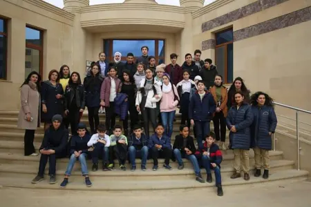 Sağlamlıq imkanları məhdud uşaqlar üçün Qobustanda Novruz şənliyi təşkil olunub