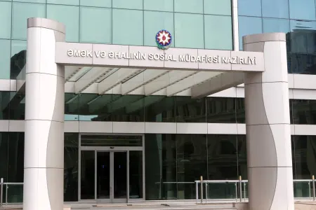 Nazirlik: Mart ayı üzrə bütün pensiyalar artımla birlikdə ödənilib