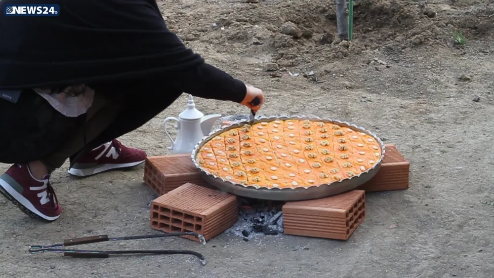 Ruhi Əliyeva Gəncə paxlavası bişirdi - FOTO - VİDEO