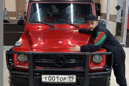 Azərbaycanlı vloger “Gelandewagen” hədiyyə edəcək - FOTO