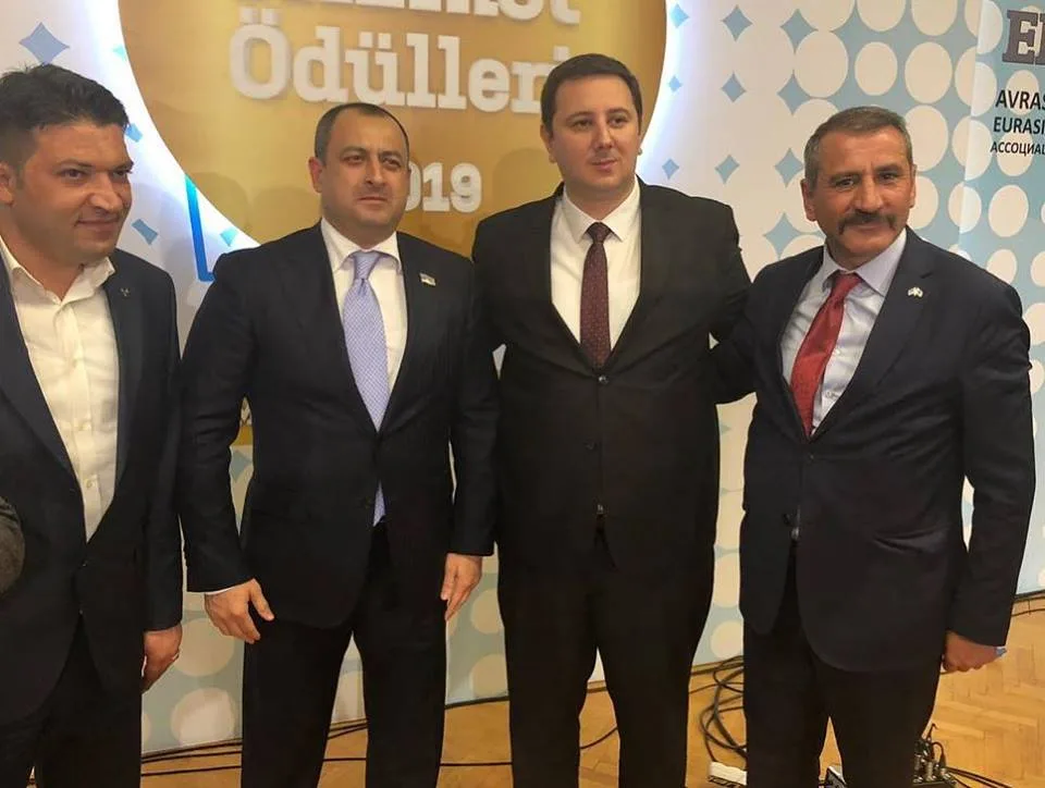 Millət vəkili Adil Əliyev Türkiyədə mükafat aldı - FOTO