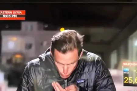 Aparıcının canlı yayımda etdikləri ürək bulandırdı - VİDEO