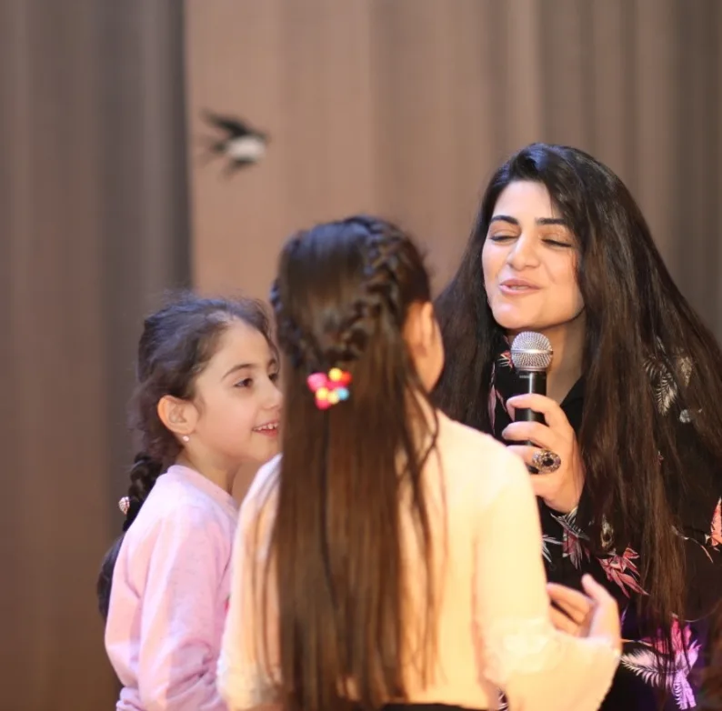 250 nəfərlik mədəniyyət evində 600 nəfərlik konsert - FOTO