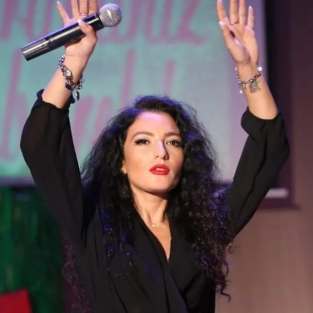 250 nəfərlik mədəniyyət evində 600 nəfərlik konsert - FOTO