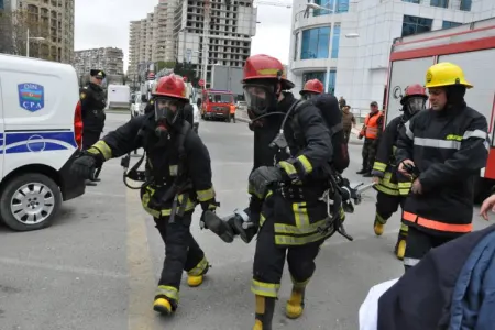 Bakıda ticarət mərkəzində baş verən yanğında 12 nəfər xəsarət alıb - YENİLƏNİB