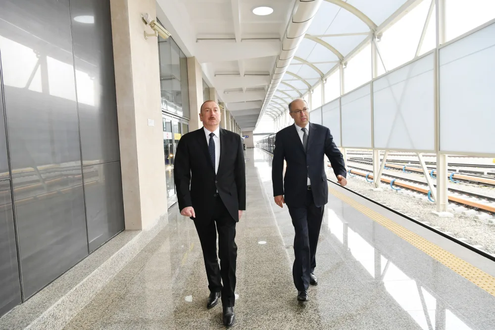 Prezident İlham Əliyev “Bakmil” stansiyasında - FOTOLAR - YENİLƏNİB
