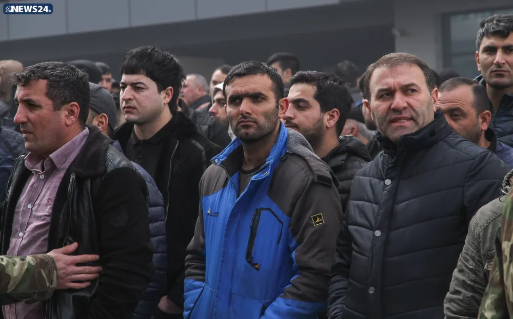 “Diqlas”ın yanğınından zərərçəkənlər, dəhşətli tüstü, helikopter səsi... - Bir də yanğından borclu çıxanlar.... – REPORTAJ – FOTOLAR - VİDEO