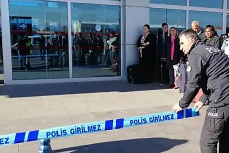 Türkiyə hava limanında atışma