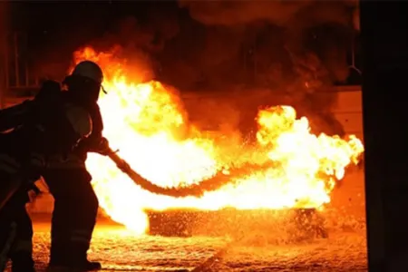 Bakıda yanğın-15 nəfər təxliyyə olundu