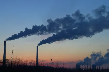 Atmosferə atılan zərərli maddələr haqqında statistika açıqlanıb