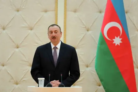 İlham Əliyev Tahirə Cəfərovanı “Əməkdar müəllim” fəxri adı ilə təltif etdi