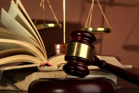 "Hacı Mazan"a qarşı dələduzluq edən keçmiş klinika direktoru azadlığa buraxılıb