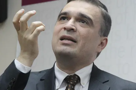 Ali Məhkəmə İlqar Məmmədova güzəşt etdi