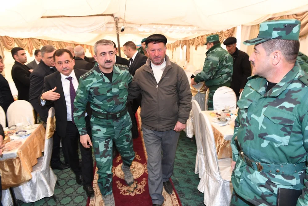 Elçin Quliyev Ermənistanla sərhəddə döyüş fəaliyyətini yoxlayıb