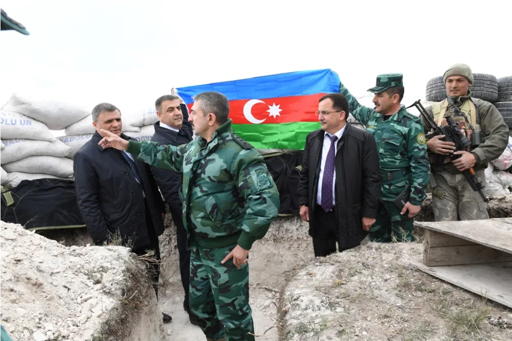 Elçin Quliyev Ermənistanla sərhəddə döyüş fəaliyyətini yoxlayıb