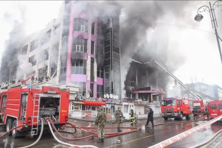 İşçi qrupu "Diqlas"dakı yanğınla bağlı 410 sahibkarı qəbul edib