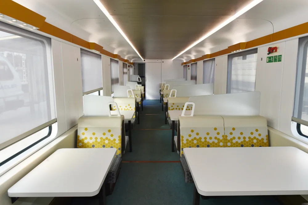 Prezident İlham Əliyev Bakı-Tbilisi-Qars qatarı ilə tanış olub - FOTO - YENİLƏNİB