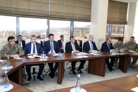 Nazirlikdə Aprel döyüşləri şəhidlərinin ailə üzvləri ilə görüş keçirilib