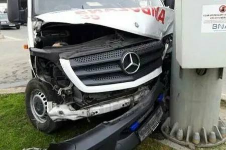 Bakıda ölüm ayağında olan adamı aparan ambulans - dsəhşətli qəzaya düşdü - GÖRÜNTÜLƏR
